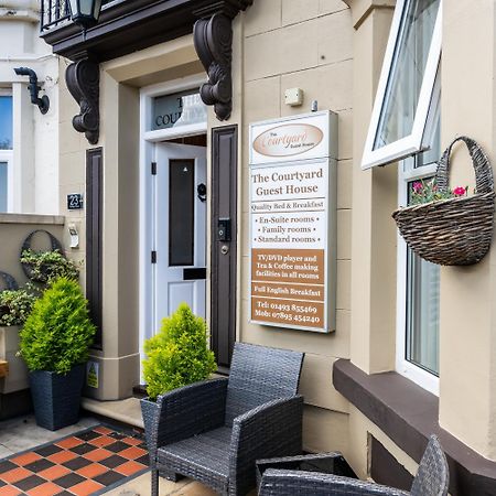 The Courtyard Guest House Great Yarmouth Bagian luar foto