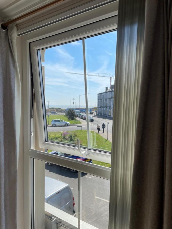 The Courtyard Guest House Great Yarmouth Bagian luar foto