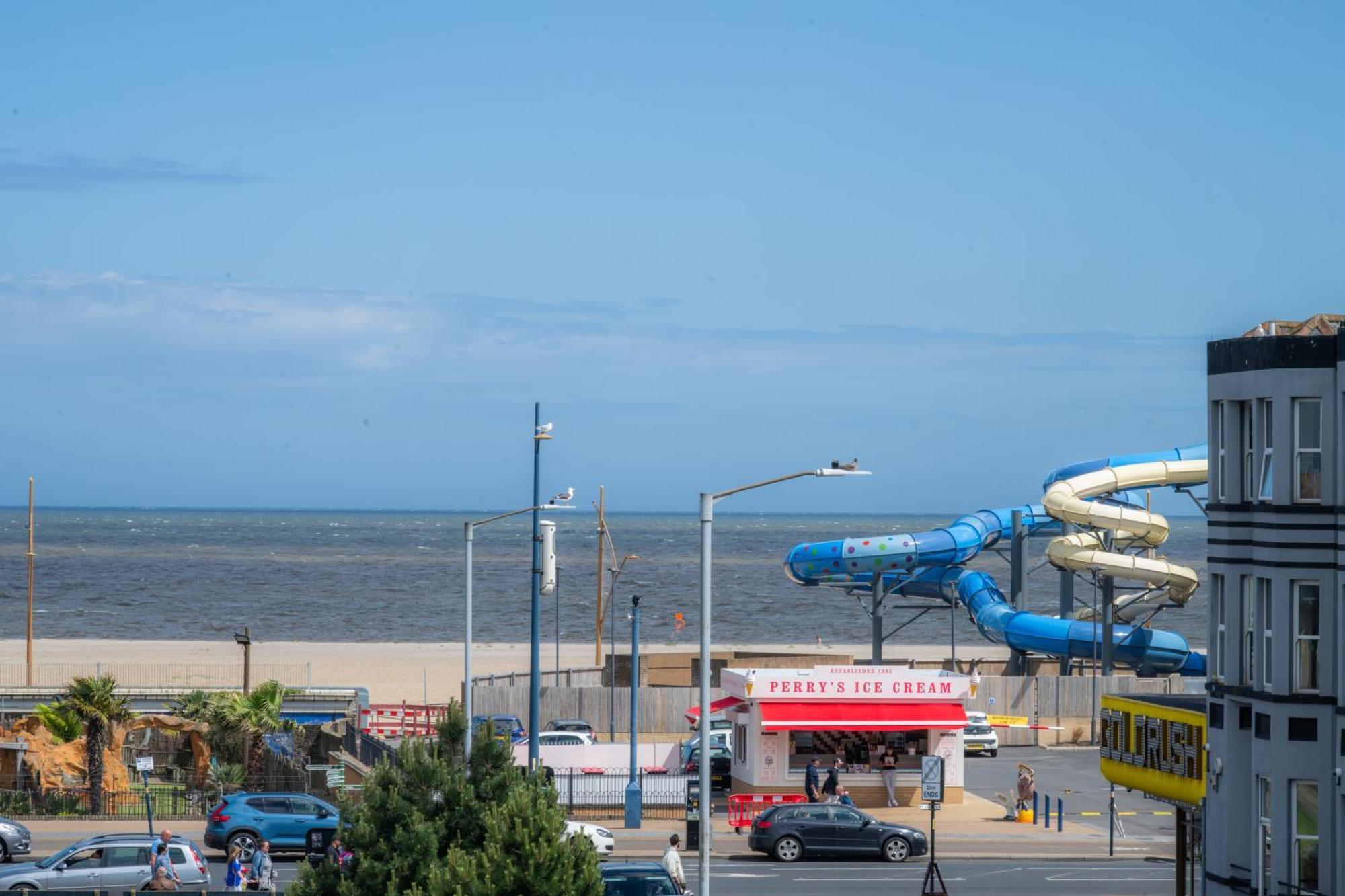The Courtyard Guest House Great Yarmouth Bagian luar foto