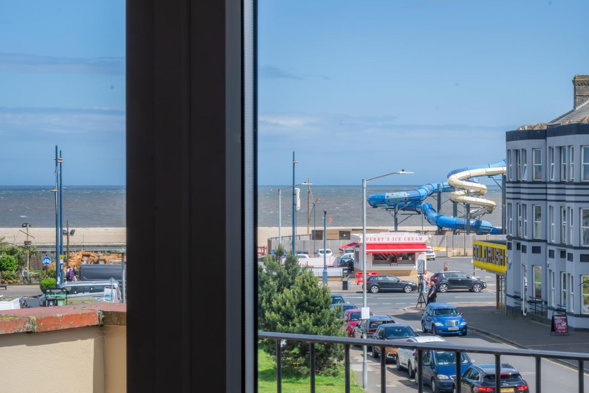 The Courtyard Guest House Great Yarmouth Bagian luar foto